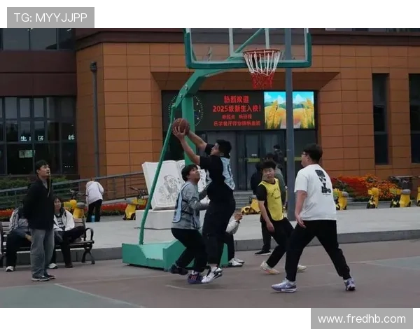 杭州篮球队展现卓越团队协作精神助力联赛精彩表现