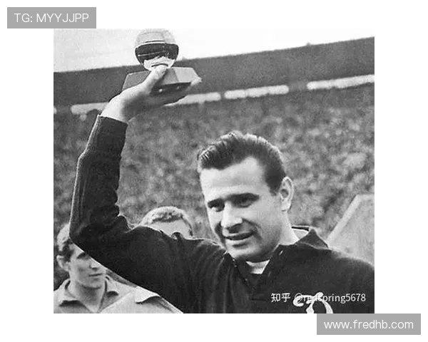 内贾德：从绿茵场上的传奇到足球历史的璀璨明星